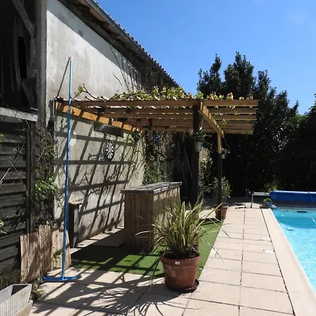 La Maison De Leon Celles-sur-Belle Extérieur photo